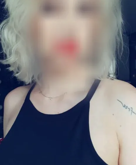 Antonia, 37