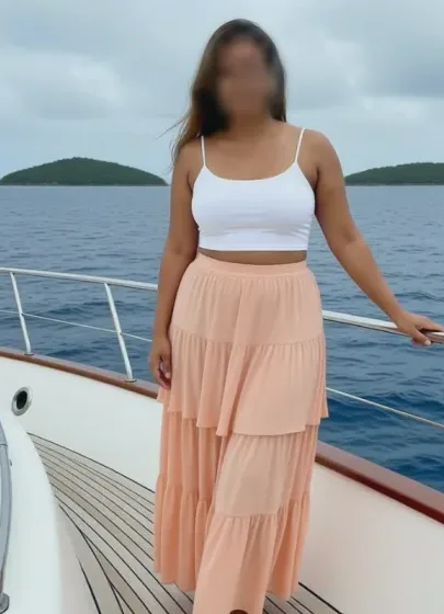 Fiona, 32