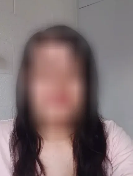 Jelena, 33