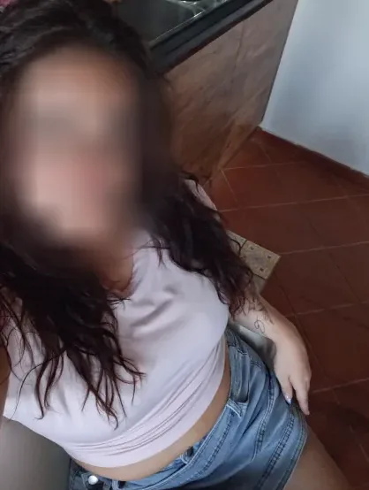 Lara, 31