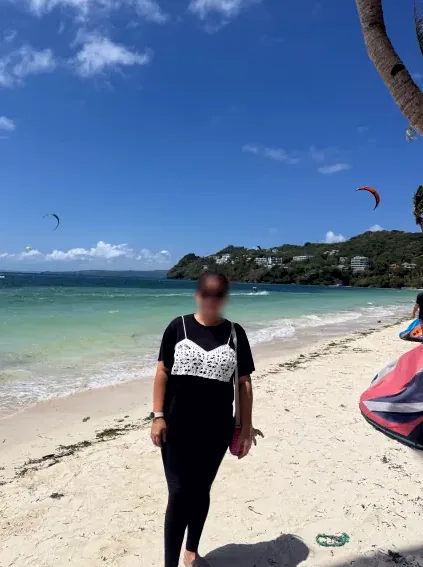 Lilly, 38