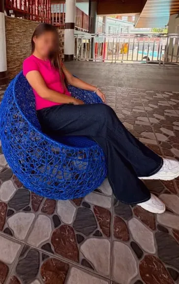 Mirela, 36