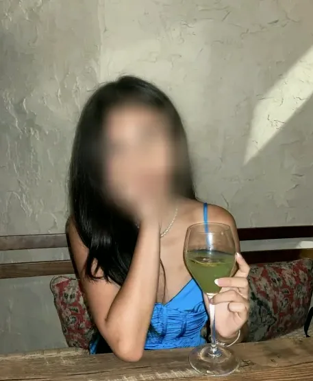 Pia, 19