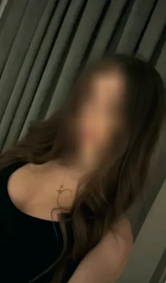 Stefanie, 28