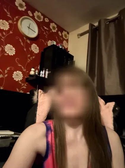 Valentina, 37