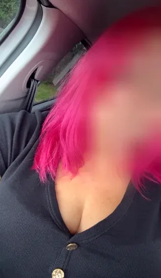 Yvonne, 37